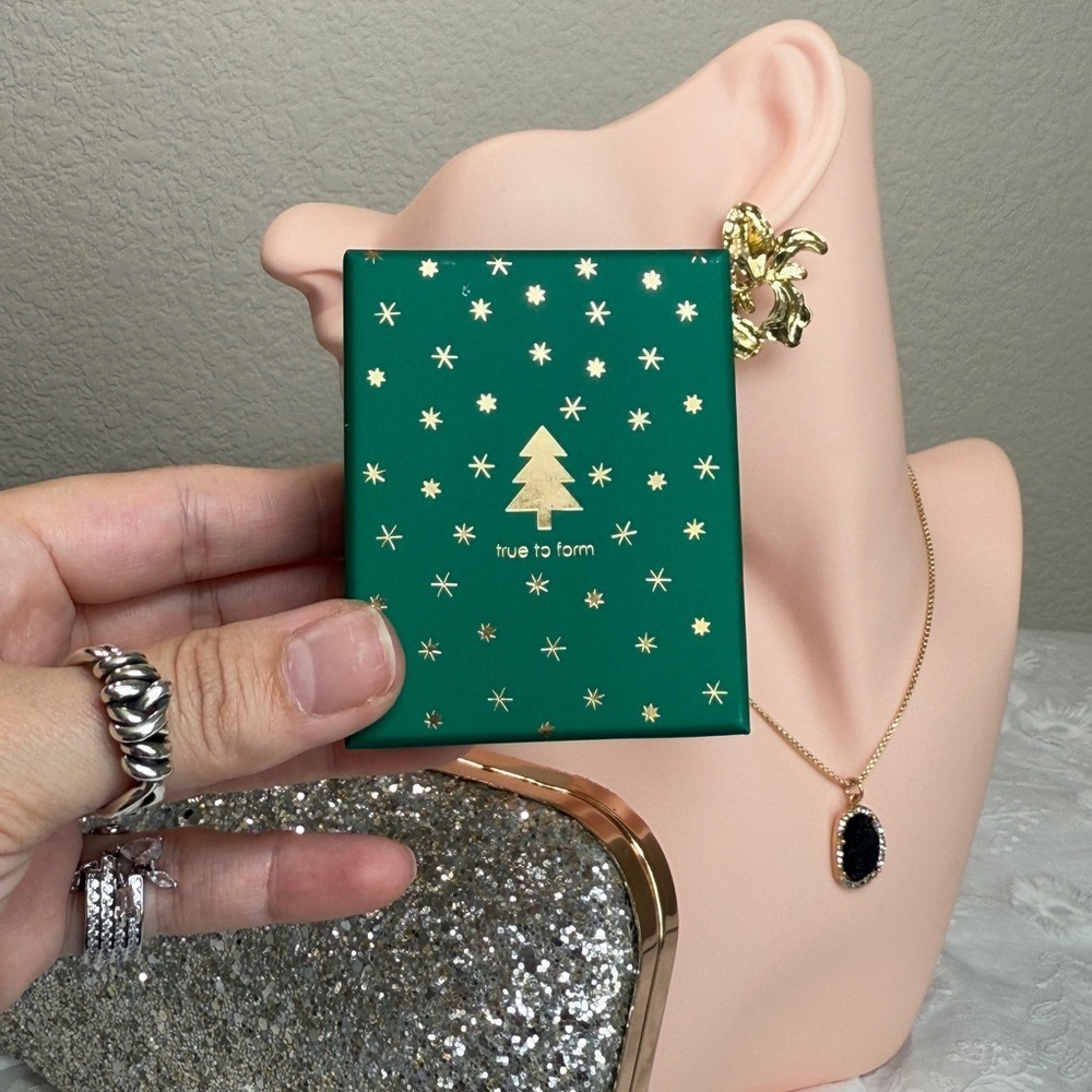 ⚜️True to Form | Cute Holiday Cat Earrings - 2 pair | With Original Box - Picture 5 of 5